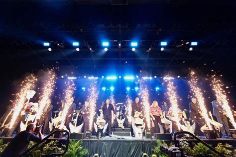 Hard Rock Casino Rockford Celebrates Grand Opening with Star .